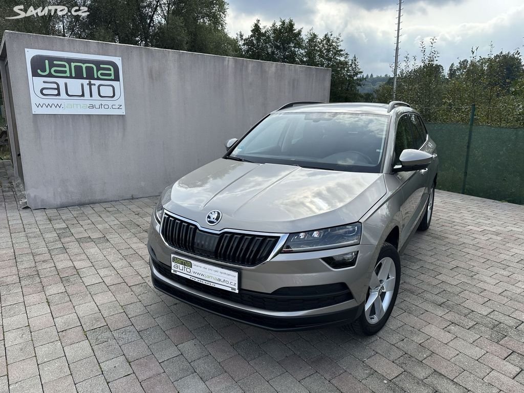 Škoda Karoq 1,0TSI 85kW TAŽNÉ LED 1.MAJIT