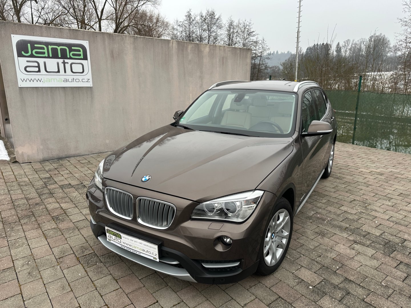 BMW X1 2,0i 135kw xDriwe AT 1.MAJITEL