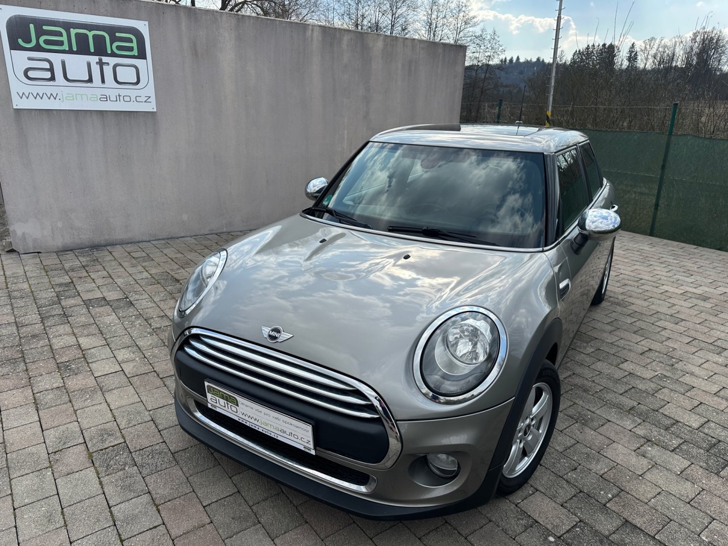 Mini One 1,2i 75kW 5.DV PANORAMA 1.MAJ