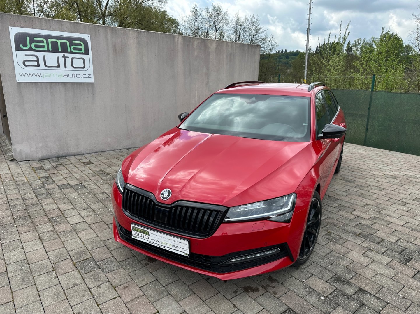 Škoda Superb 2,0TDI 140kW DSG 4x4 SPORTLINE