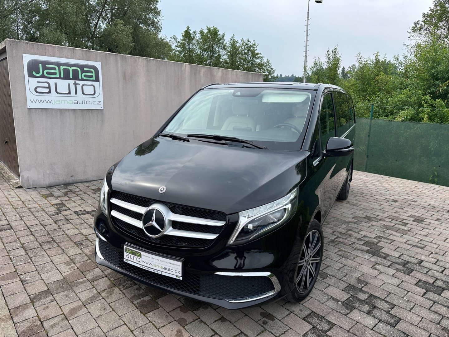 Mercedes-Benz Třídy V V300d 176kW 4x4 AVANTGARDE AMG