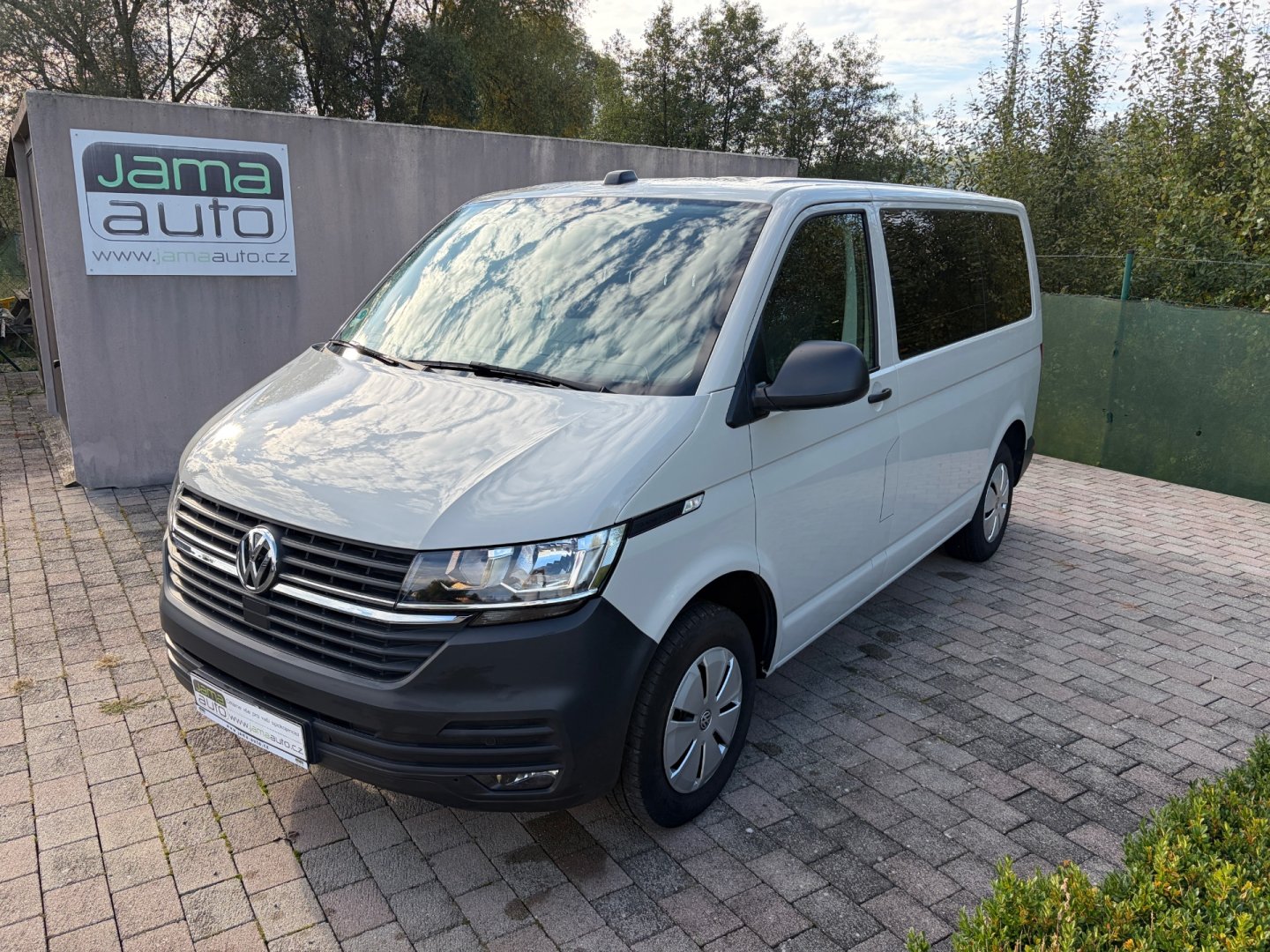 Volkswagen Transporter 2.0TDI 81kW 9.MÍST NAVI 1.MAJ